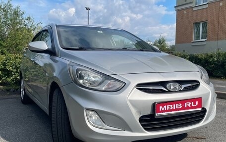 Hyundai Solaris II рестайлинг, 2012 год, 730 000 рублей, 1 фотография