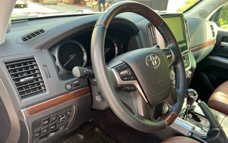 Toyota Land Cruiser 200, 2016 год, 5 950 000 рублей, 13 фотография