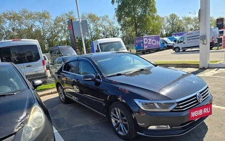 Volkswagen Passat B8 рестайлинг, 2017 год, 1 900 000 рублей, 3 фотография