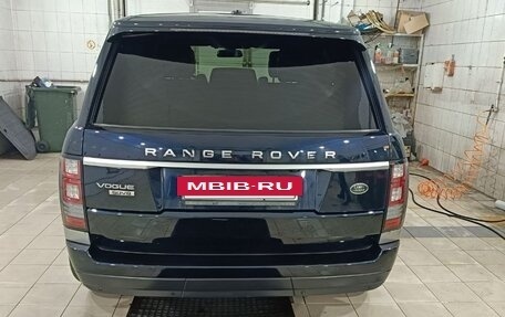 Land Rover Range Rover IV рестайлинг, 2014 год, 3 290 000 рублей, 3 фотография