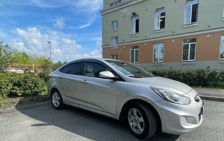 Hyundai Solaris II рестайлинг, 2012 год, 730 000 рублей, 6 фотография