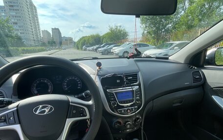 Hyundai Solaris II рестайлинг, 2012 год, 730 000 рублей, 9 фотография