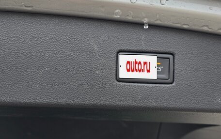 Volkswagen Tiguan II, 2019 год, 2 500 000 рублей, 2 фотография