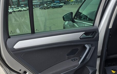 Volkswagen Tiguan II, 2019 год, 2 500 000 рублей, 10 фотография