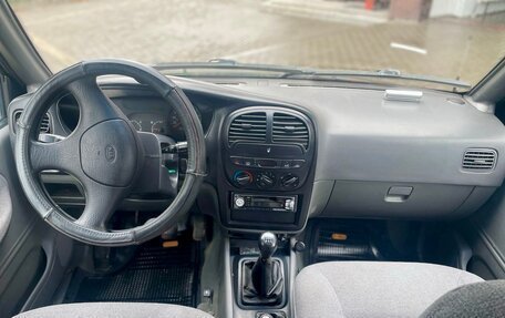 KIA Sportage IV рестайлинг, 2003 год, 370 000 рублей, 15 фотография