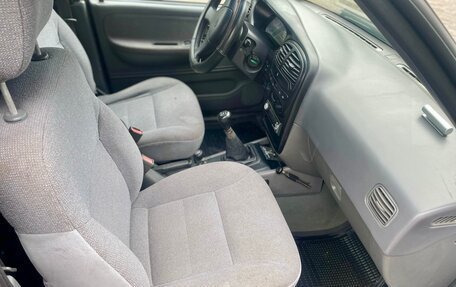 KIA Sportage IV рестайлинг, 2003 год, 370 000 рублей, 13 фотография