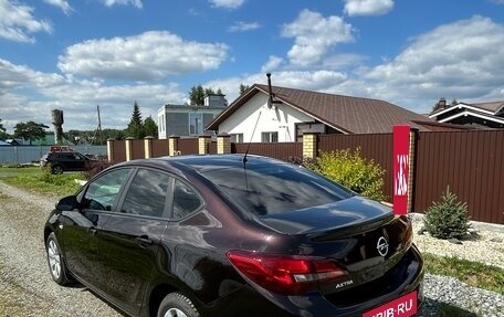 Opel Astra J, 2014 год, 960 000 рублей, 3 фотография