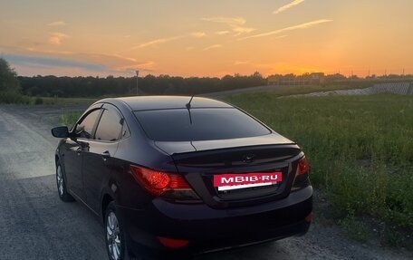 Hyundai Solaris II рестайлинг, 2011 год, 750 000 рублей, 2 фотография