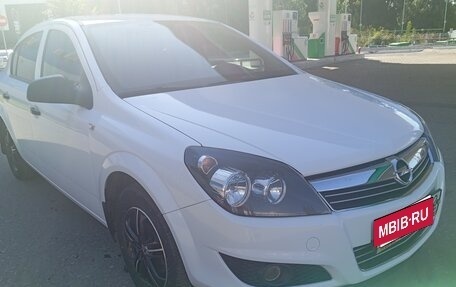 Opel Astra J, 2014 год, 850 000 рублей, 5 фотография