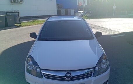 Opel Astra J, 2014 год, 850 000 рублей, 3 фотография