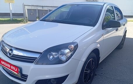 Opel Astra J, 2014 год, 850 000 рублей, 4 фотография