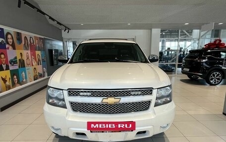Chevrolet Tahoe III, 2013 год, 2 349 000 рублей, 2 фотография