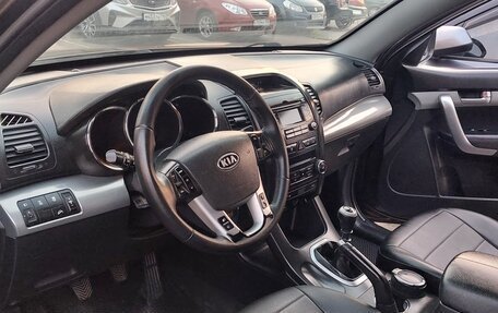 KIA Sorento II рестайлинг, 2010 год, 1 099 999 рублей, 13 фотография