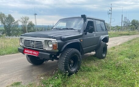 Nissan Patrol, 1989 год, 550 000 рублей, 3 фотография
