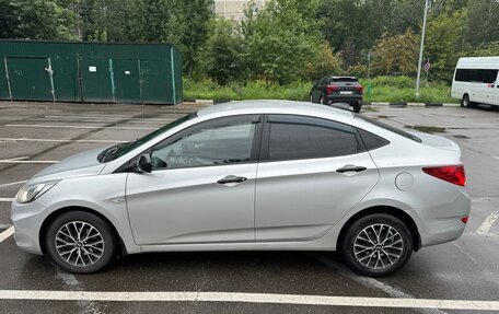 Hyundai Solaris II рестайлинг, 2013 год, 620 000 рублей, 3 фотография