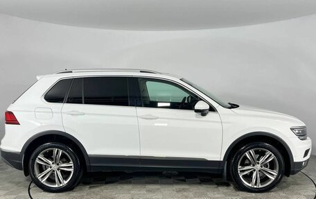 Volkswagen Tiguan II, 2017 год, 2 650 000 рублей, 4 фотография