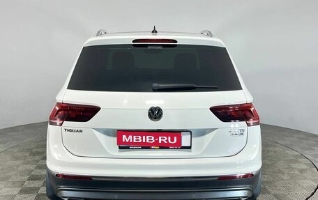 Volkswagen Tiguan II, 2017 год, 2 650 000 рублей, 6 фотография