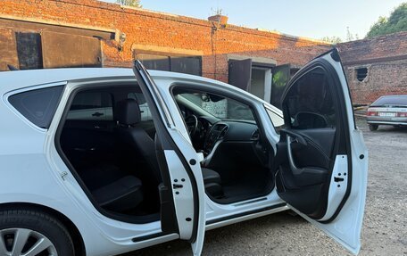 Opel Astra J, 2010 год, 830 000 рублей, 9 фотография