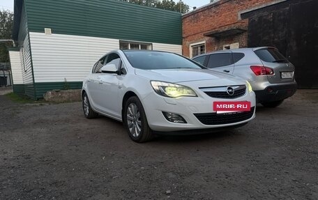 Opel Astra J, 2010 год, 830 000 рублей, 19 фотография