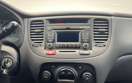 KIA Rio II, 2010 год, 399 000 рублей, 18 фотография