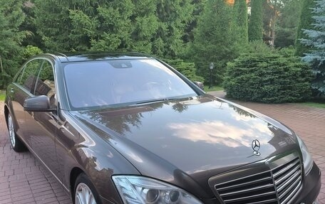 Mercedes-Benz S-Класс, 2010 год, 5 000 000 рублей, 3 фотография