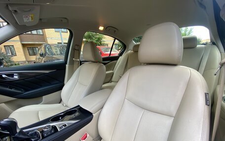 Infiniti Q50 I рестайлинг, 2015 год, 1 650 000 рублей, 13 фотография