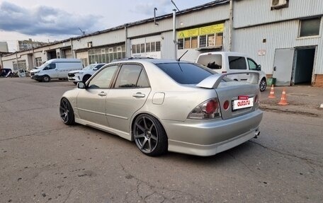 Toyota Altezza, 2000 год, 1 080 000 рублей, 3 фотография