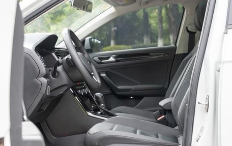Volkswagen T-Roc I, 2022 год, 1 350 000 рублей, 8 фотография