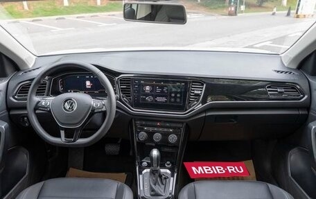 Volkswagen T-Roc I, 2022 год, 1 350 000 рублей, 12 фотография