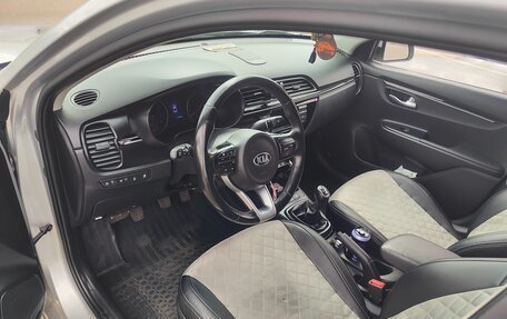 KIA Rio IV, 2017 год, 1 370 000 рублей, 5 фотография