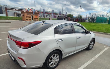 KIA Rio IV, 2017 год, 1 370 000 рублей, 4 фотография