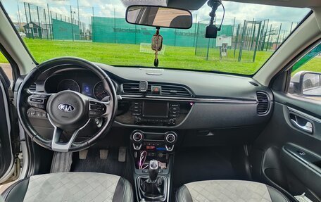 KIA Rio IV, 2017 год, 1 370 000 рублей, 8 фотография