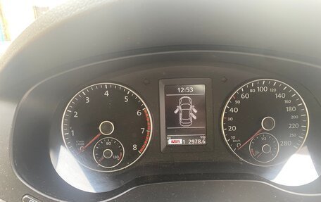 Volkswagen Jetta VI, 2011 год, 985 000 рублей, 6 фотография