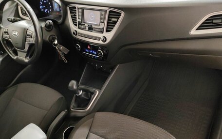 Hyundai Solaris II рестайлинг, 2019 год, 1 370 000 рублей, 14 фотография