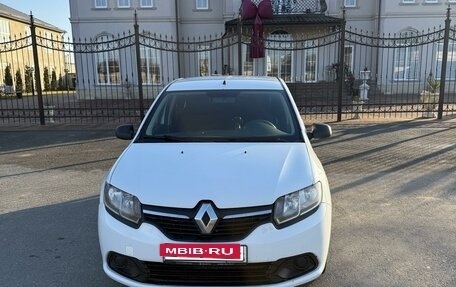 Renault Logan II, 2017 год, 630 000 рублей, 3 фотография