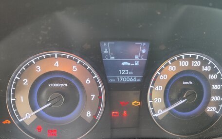 Hyundai Solaris II рестайлинг, 2011 год, 540 000 рублей, 12 фотография