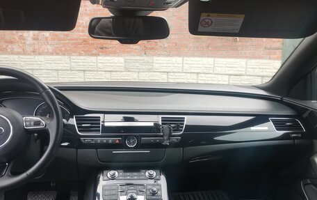 Audi A8, 2012 год, 1 800 000 рублей, 7 фотография