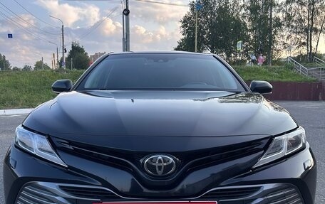 Toyota Camry, 2020 год, 3 050 000 рублей, 1 фотография