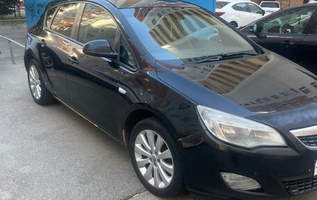 Opel Astra J, 2010 год, 610 000 рублей, 3 фотография