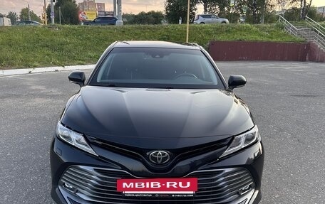Toyota Camry, 2020 год, 3 050 000 рублей, 6 фотография