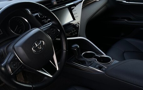 Toyota Camry, 2020 год, 3 050 000 рублей, 17 фотография