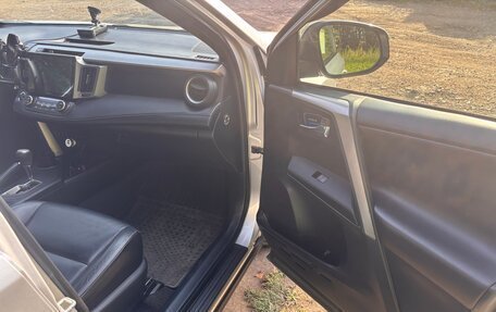 Toyota RAV4, 2013 год, 2 350 000 рублей, 6 фотография
