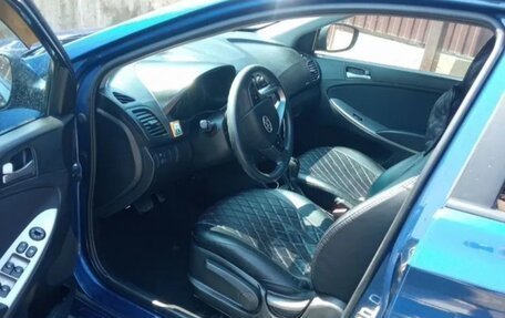Hyundai Solaris II рестайлинг, 2016 год, 1 030 000 рублей, 4 фотография