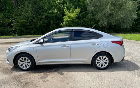 Hyundai Solaris II рестайлинг, 2017 год, 1 230 000 рублей, 8 фотография