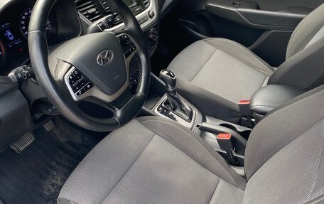 Hyundai Solaris II рестайлинг, 2017 год, 1 230 000 рублей, 10 фотография