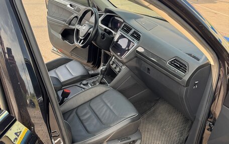 Volkswagen Tiguan II, 2018 год, 2 900 000 рублей, 10 фотография