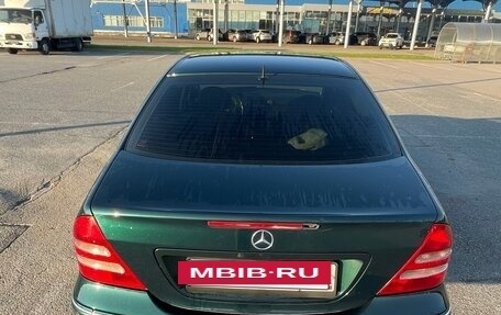 Mercedes-Benz C-Класс, 2003 год, 800 000 рублей, 3 фотография