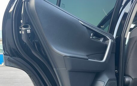 Toyota RAV4, 2021 год, 2 980 000 рублей, 17 фотография