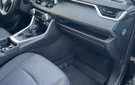 Toyota RAV4, 2021 год, 2 980 000 рублей, 22 фотография
