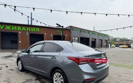 Hyundai Solaris II рестайлинг, 2018 год, 1 050 000 рублей, 5 фотография